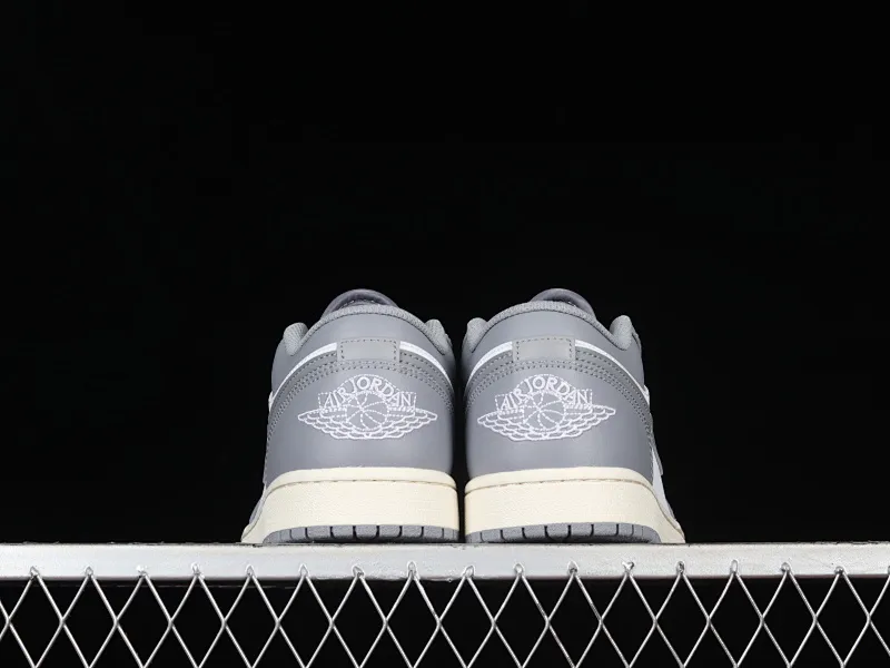 All categories Air Jordan Jordan series basketball shoes Air Jordan 1 Low G version pure original Air Jordan 1 Low "Vintage Grey" AJ1 Joe 1 white gray low-top basketball shoes 553558-053